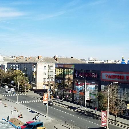 2Х Комнатная С Ремонтом В Центре.Renovated, Center Lejlighed Khmelʼnytsʼkyy Eksteriør billede