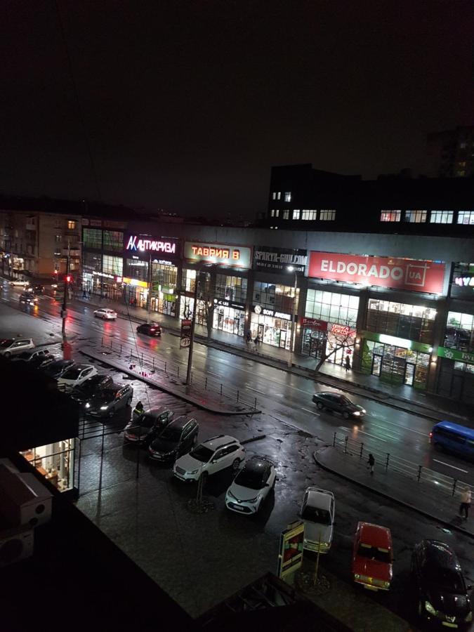 2Х Комнатная С Ремонтом В Центре.Renovated, Center Lejlighed Khmelʼnytsʼkyy Eksteriør billede